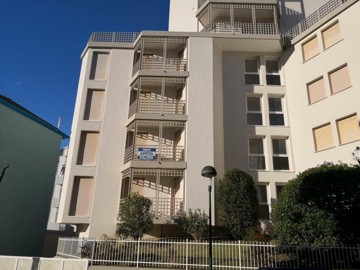 Lungomare Sabbiadoro Villa Lignano Sabbiadoro Buitenkant foto